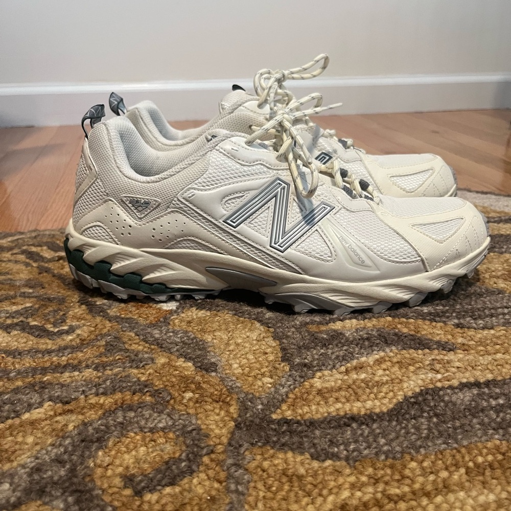 New Balance 610